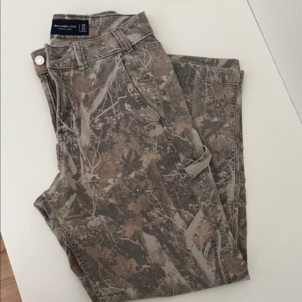 Abercrombie & Fitch Woodland Print Pants